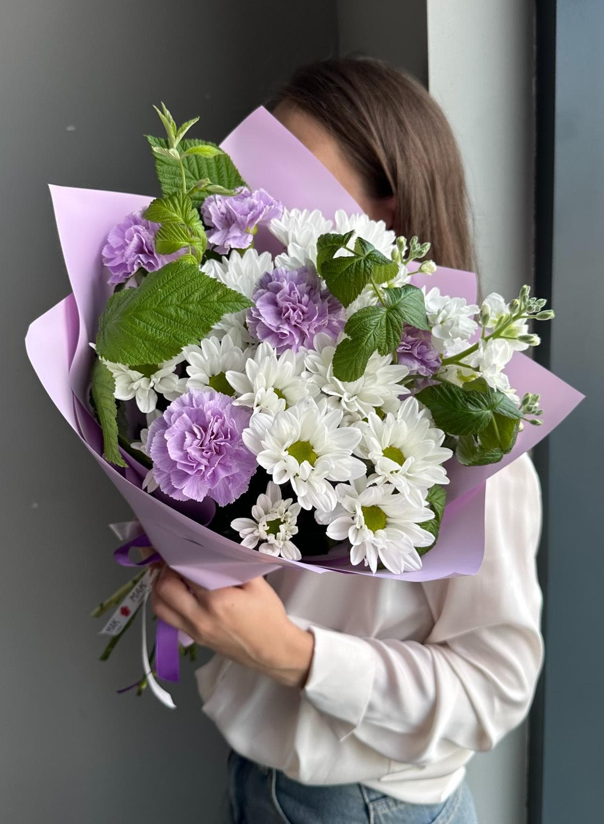 Букет #236 Кустовая хризантема, диантусы