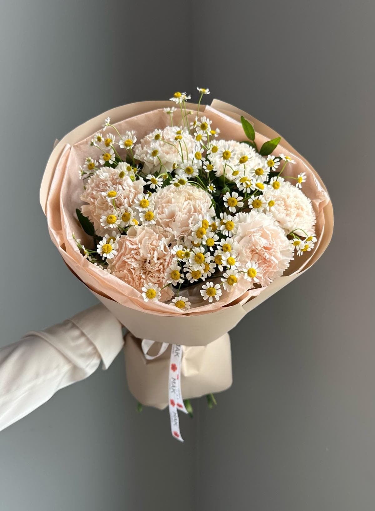 Букет #250 Диантусы, кустовая ромашка