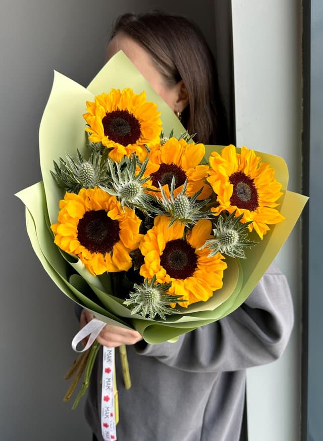 Букет #243 Подсолнухи, эрингиум