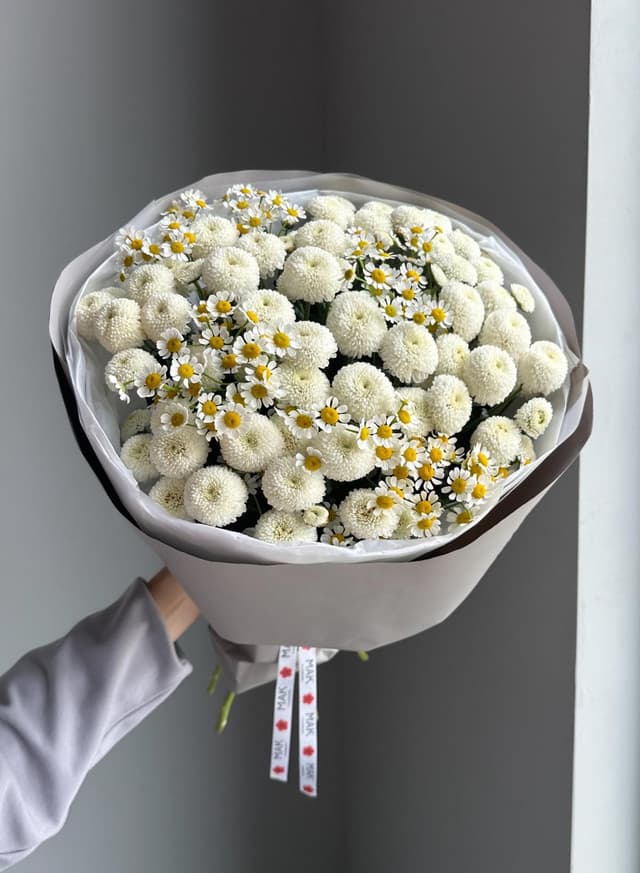 Букет #238 кустовая хризантема, ромашки