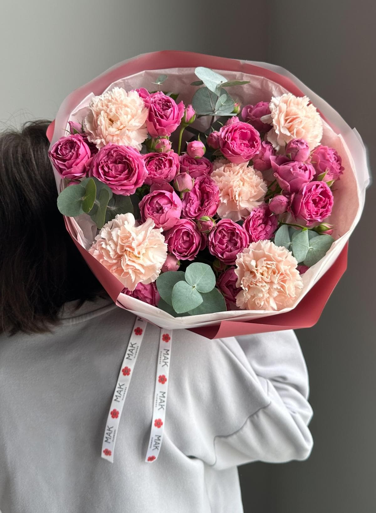 Букет #239 Пионовидные розы, диантусы