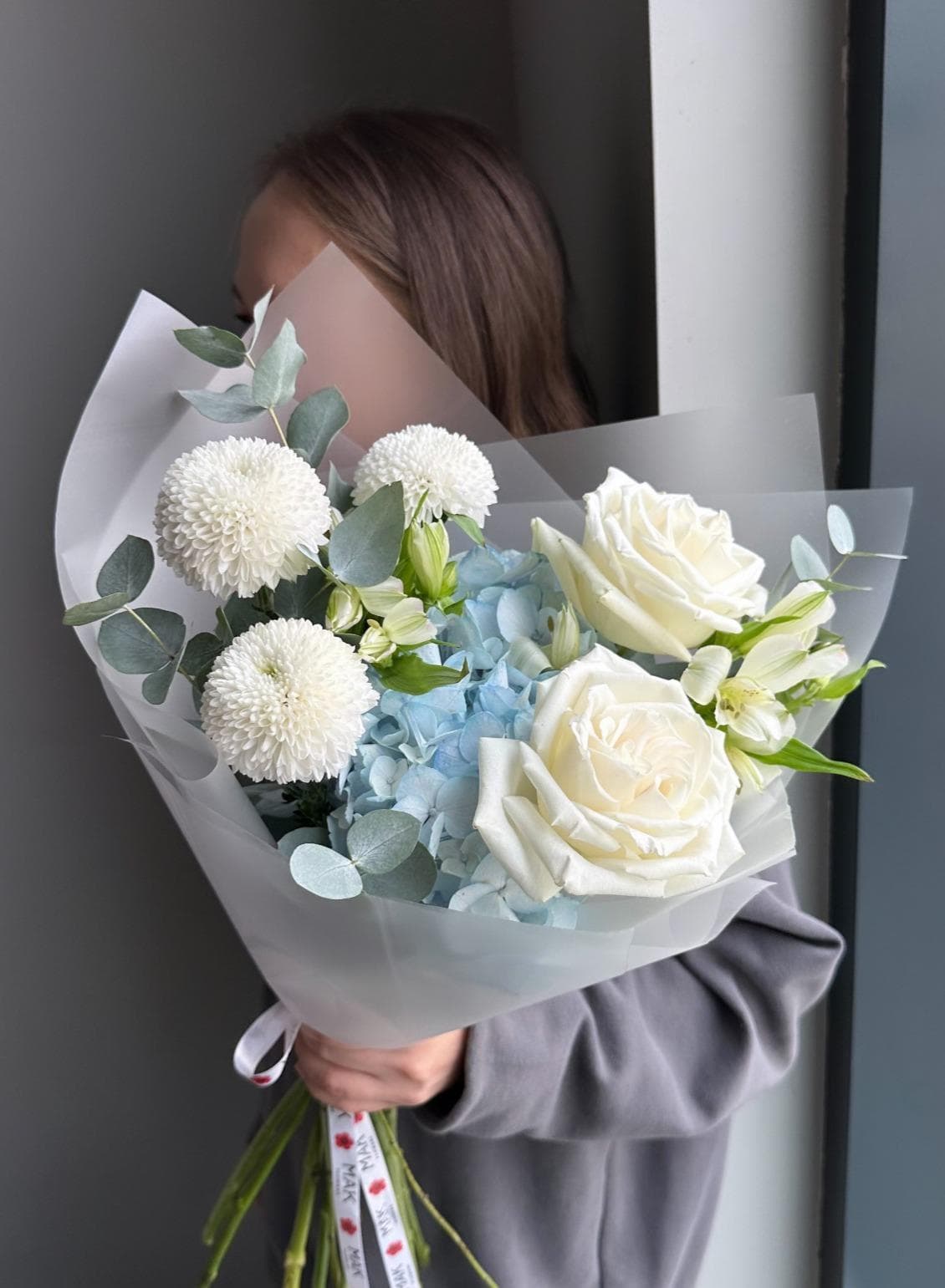 Букет #226 Гортензия, розы, хризантема и альстромерия