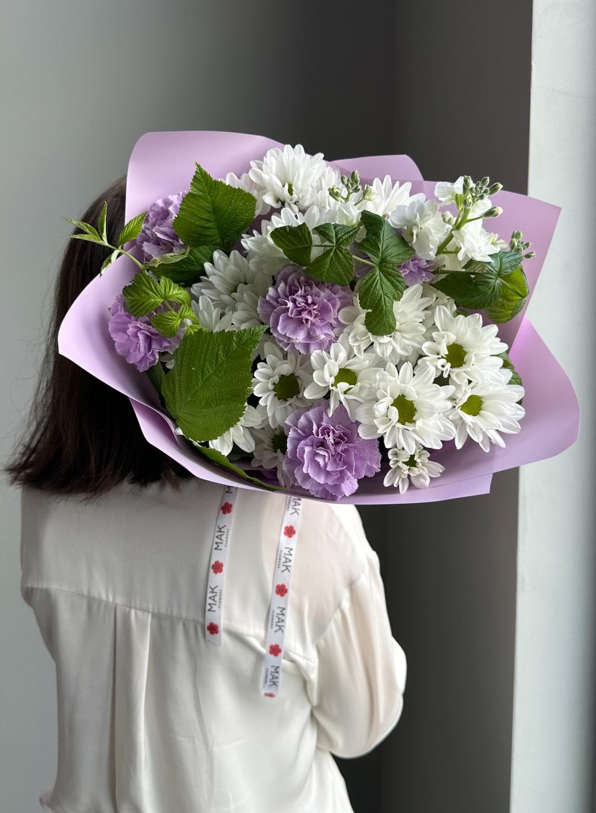 Букет #236 Кустовая хризантема, диантусы